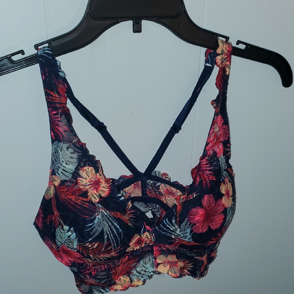 PINK Victoria's Secret Tropical Floral Bra Small
